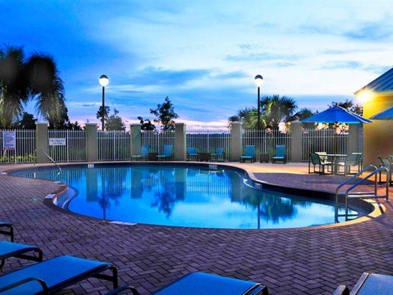 Residence Inn Fort Myers Sanibel Truckland Facilities photo