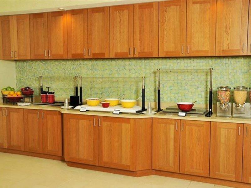 Residence Inn Fort Myers Sanibel Truckland Restaurant photo